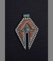 1041 - VENDUTO - Antico pendente in argento, corallo fossile, turchese, Shigatze, 19th secolo, Tibet