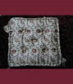 161 - Cuscino quadrato a fantasia, con nappe, seta, broccato